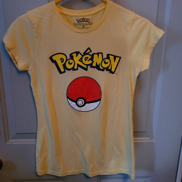 NWT Lot of 4 Pokemon T-shirts Junior Medium - Picture 2 of 5